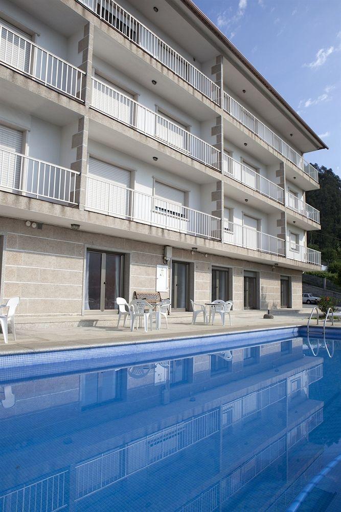 Apartamentos Canada Раксо Екстериор снимка