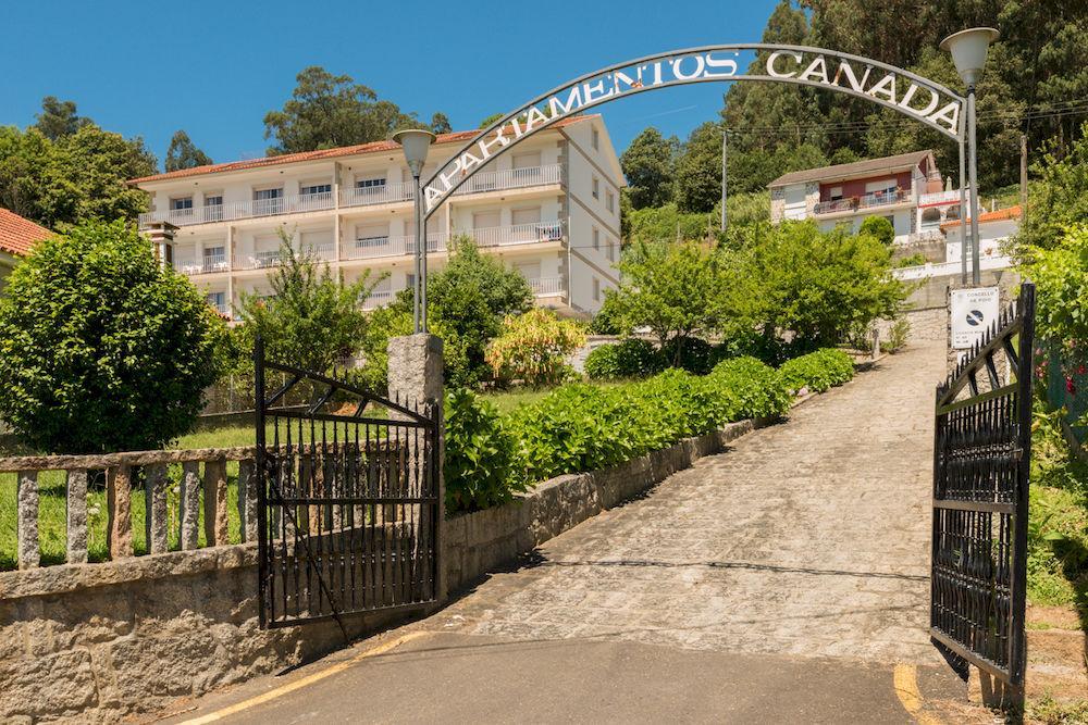 Apartamentos Canada Раксо Екстериор снимка